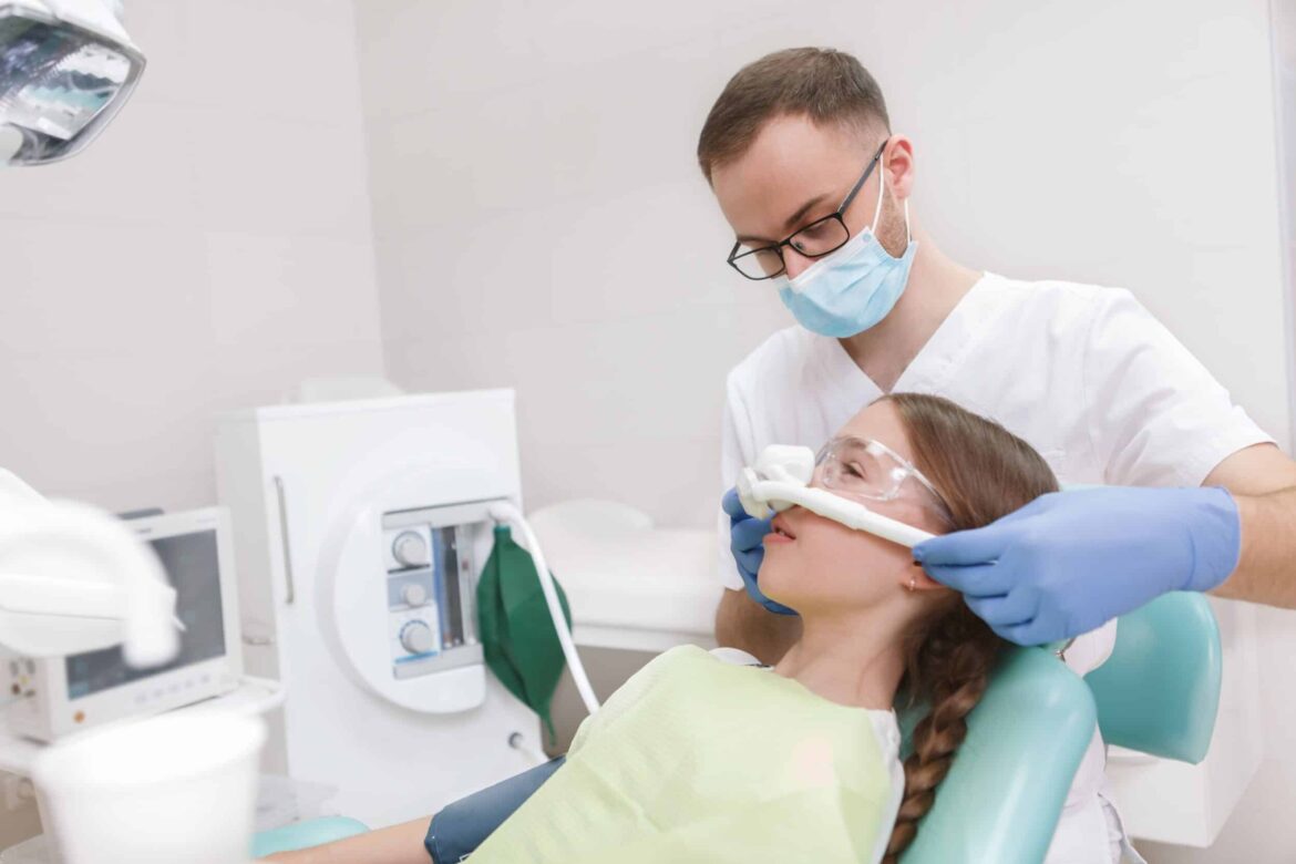 How Sedation Dentistry Can Help During a Dental Emergency